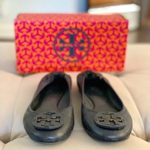 TORY BURCH Black flats